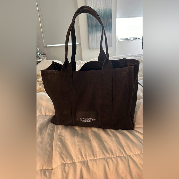 Marc Jacob’s large tote bag (more pics to come) - Picture 2 of 4